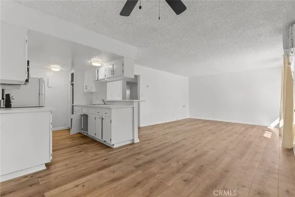 $299,000 | 8649 Sunland Boulevard, Unit 5, Sun Valley, CA 91352