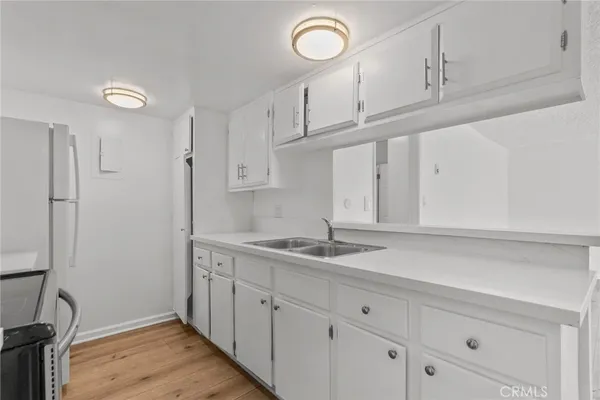 $299,000 | 8649 Sunland Boulevard, Unit 5, Sun Valley, CA 91352