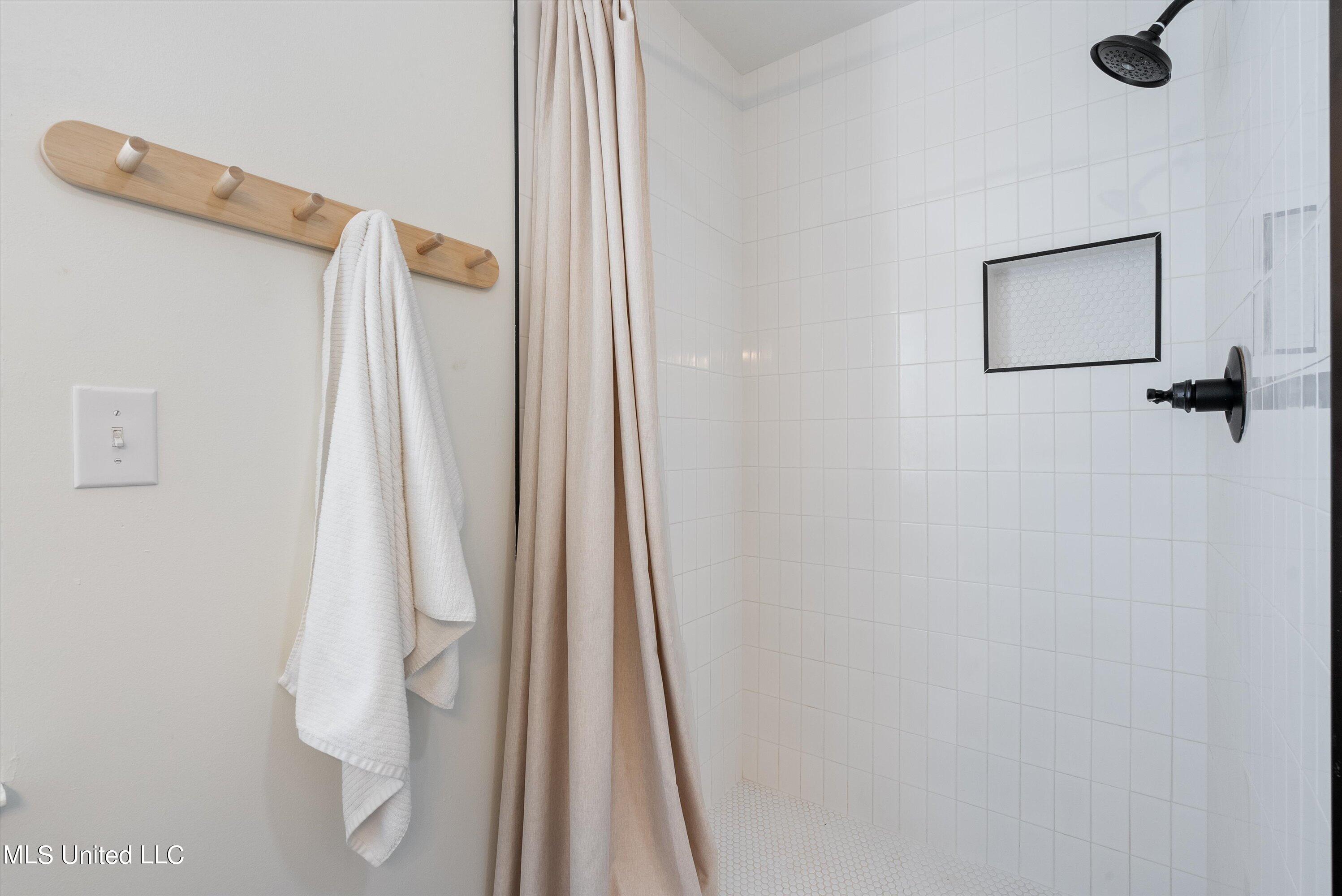 1831 Hammond Hill Road Como, MS 38619 - Photo 24 of 32 24-Primary Shower