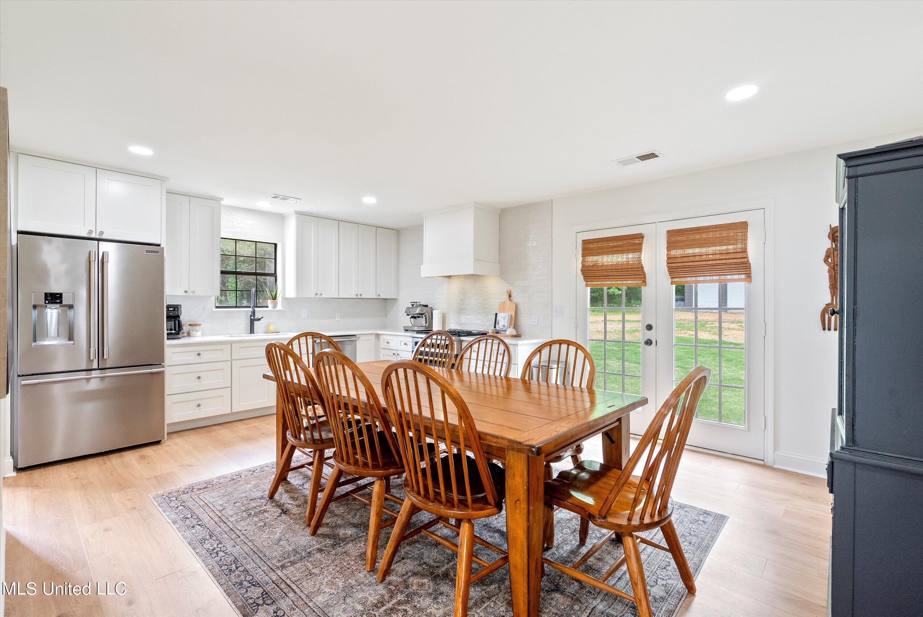 1831 Hammond Hill Road Como, MS 38619 - Photo 8 of 32 07-Kitchen