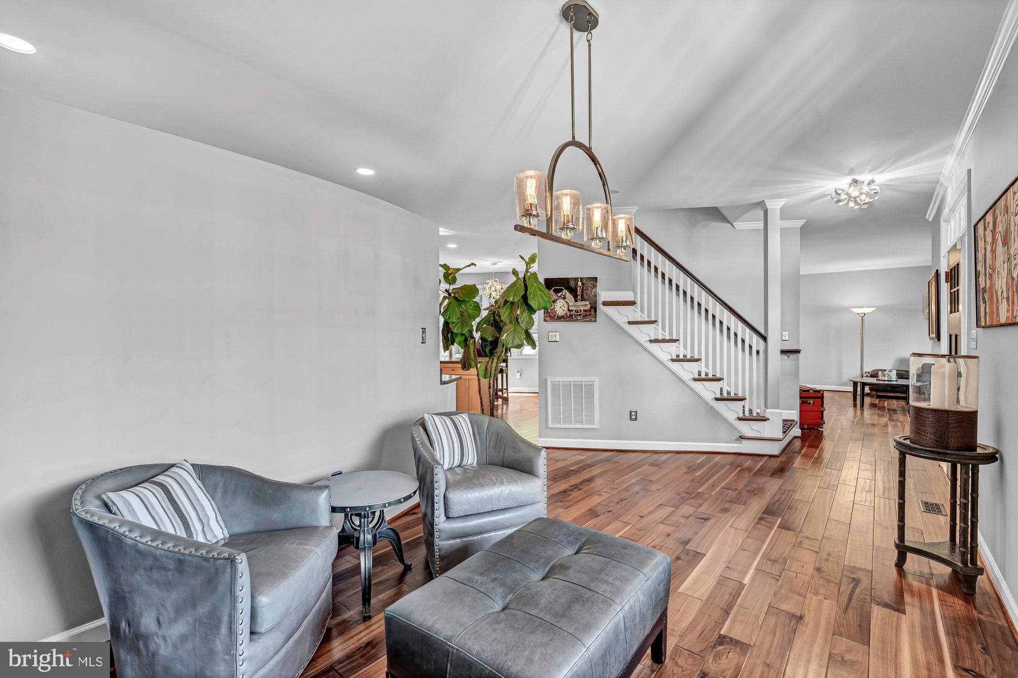 215 Tapawingo Road Southeast Vienna, VA 22180 - Photo 11 of 91