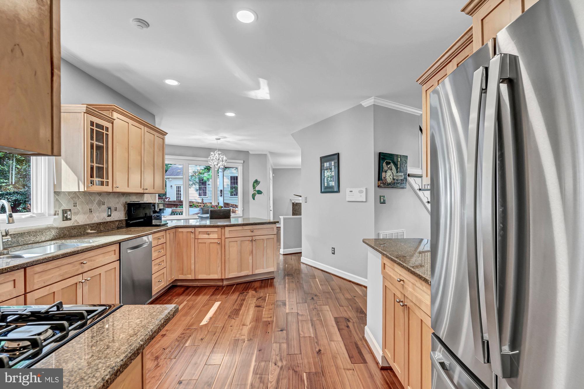 215 Tapawingo Road Southeast Vienna, VA 22180 - Photo 19 of 91