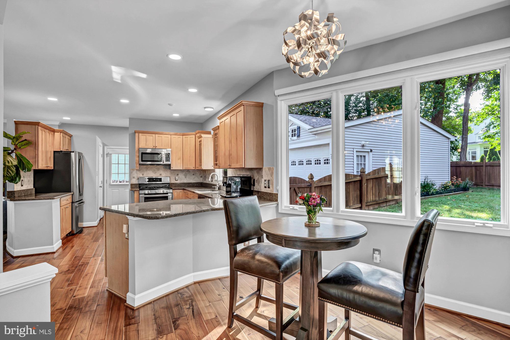 215 Tapawingo Road Southeast Vienna, VA 22180 - Photo 21 of 91