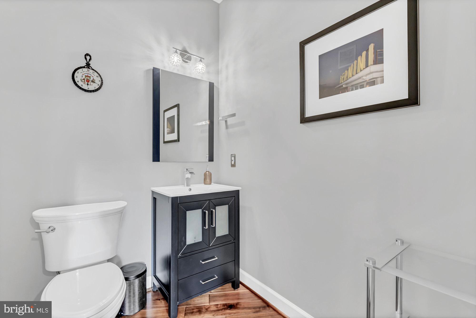 215 Tapawingo Road Southeast Vienna, VA 22180 - Photo 27 of 91