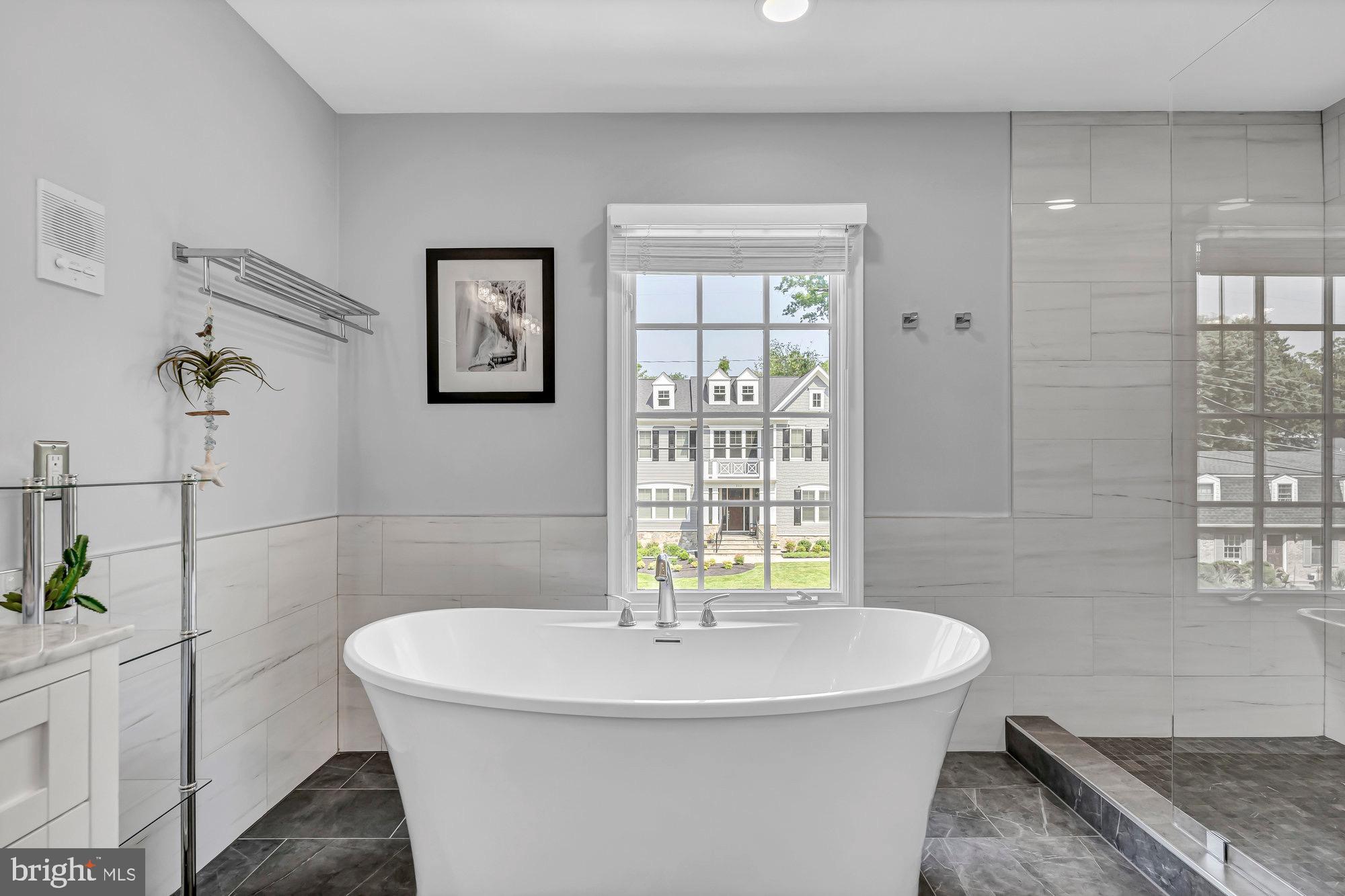 215 Tapawingo Road Southeast Vienna, VA 22180 - Photo 45 of 91