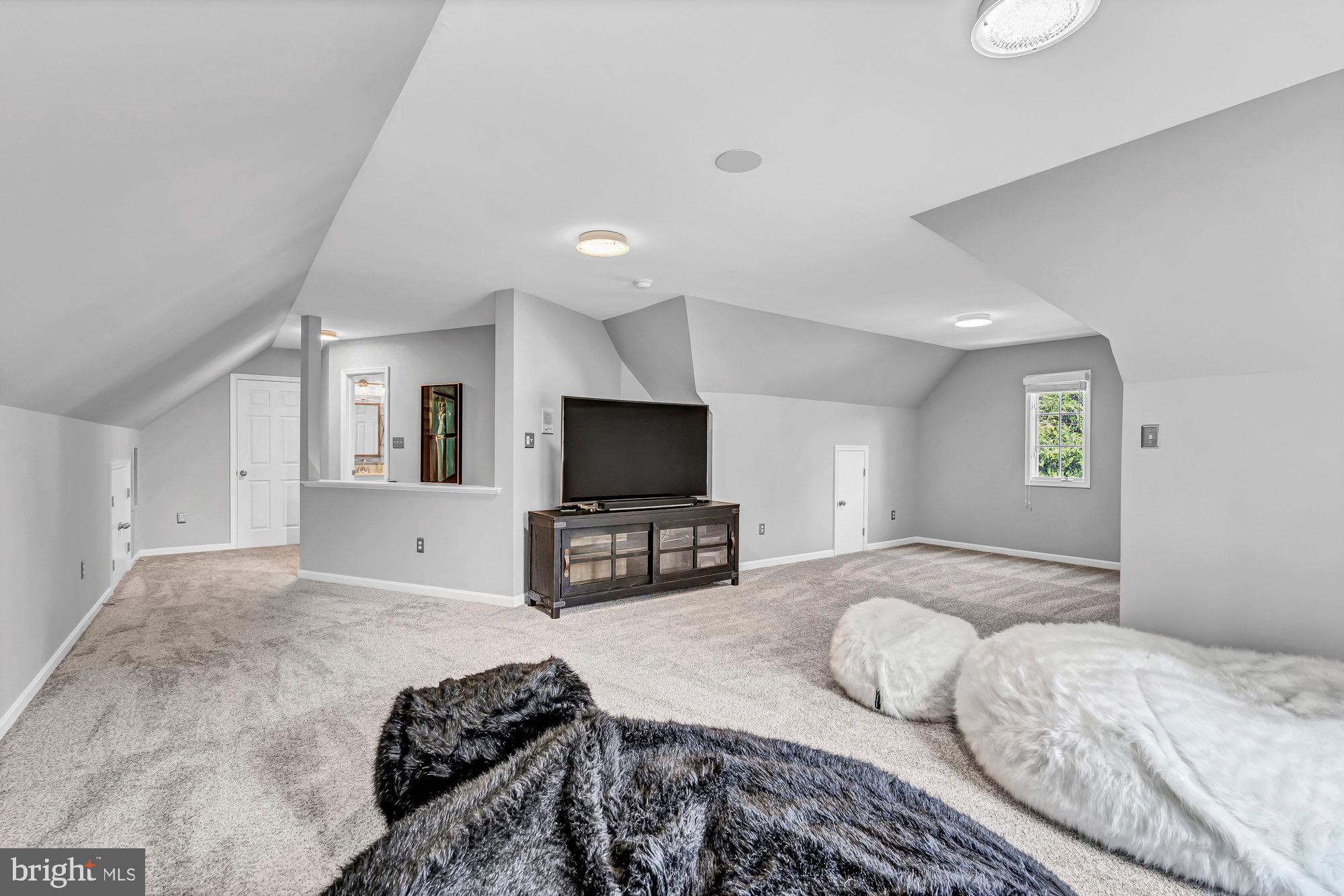 215 Tapawingo Road Southeast Vienna, VA 22180 - Photo 62 of 91