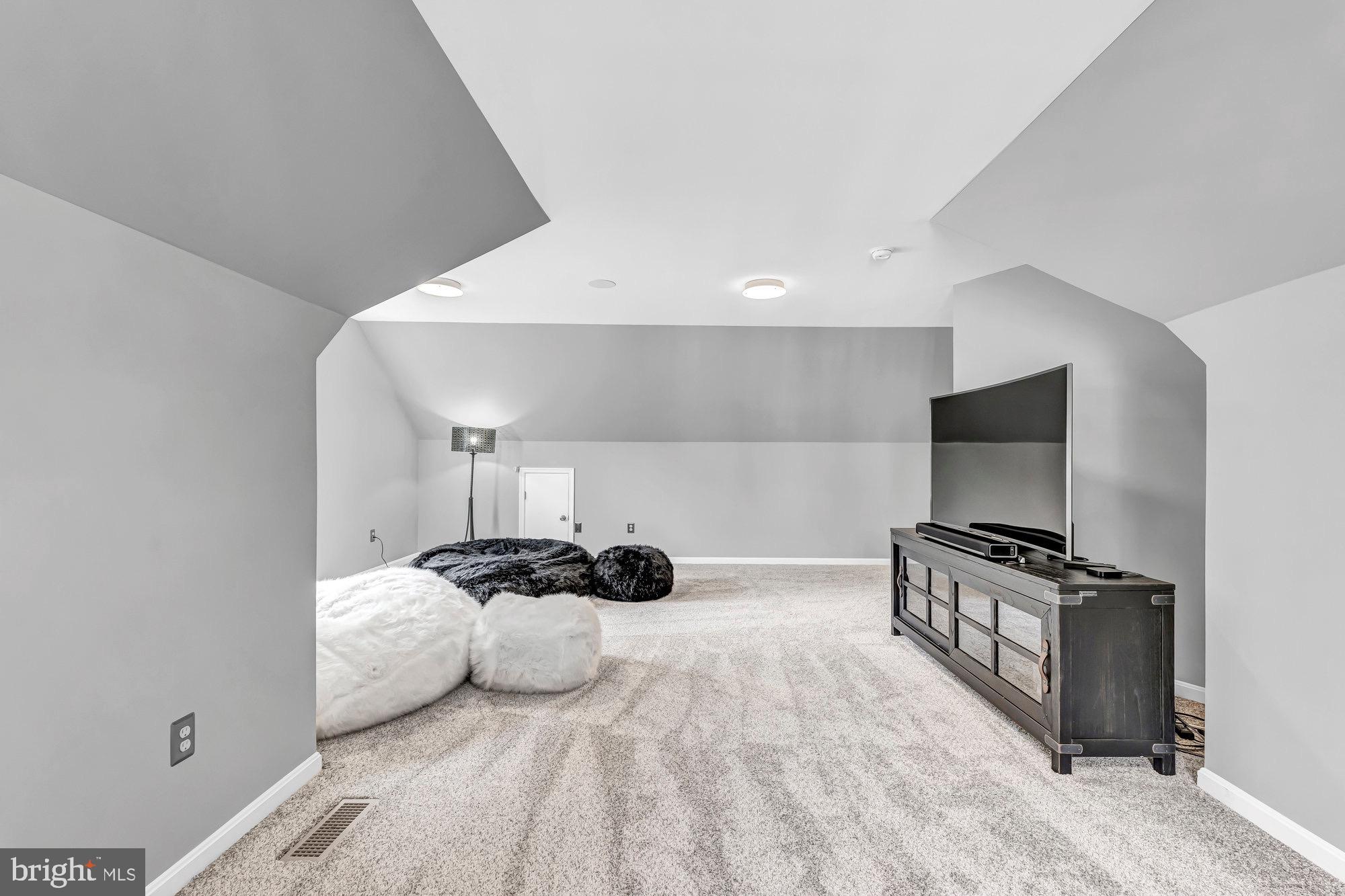 215 Tapawingo Road Southeast Vienna, VA 22180 - Photo 63 of 91