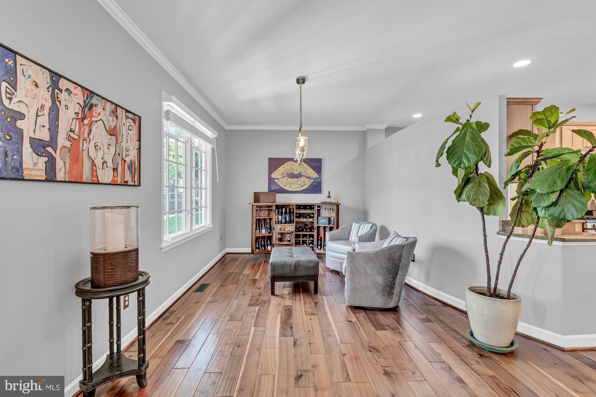 215 Tapawingo Road Southeast Vienna, VA 22180 - Photo 8 of 91