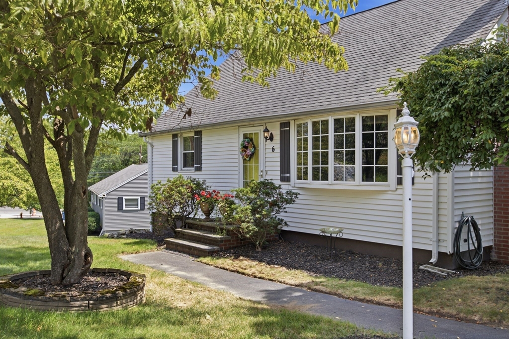 6 Locke Road Billerica, MA 01821 - Photo 2 of 42 Gallery Image 2