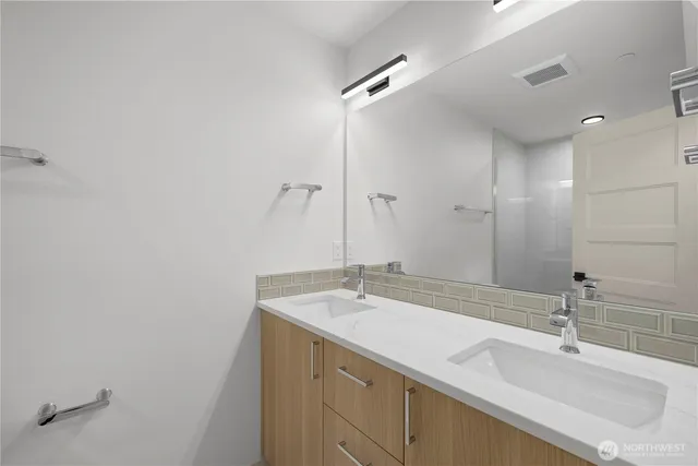 $875,000 | 7009 9th Avenue Northeast, Seattle, WA 98115