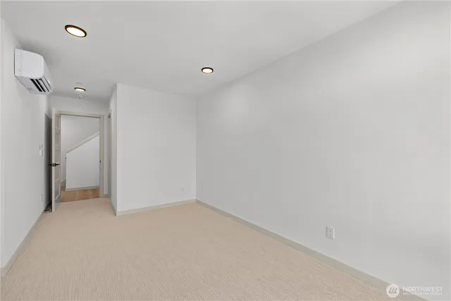 $875,000 | 7009 9th Avenue Northeast, Seattle, WA 98115