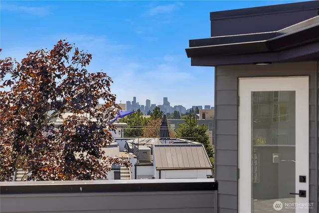 $875,000 | 7009 9th Avenue Northeast, Seattle, WA 98115