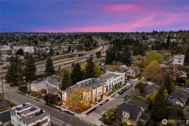 $875,000 | 7009 9th Avenue Northeast, Seattle, WA 98115