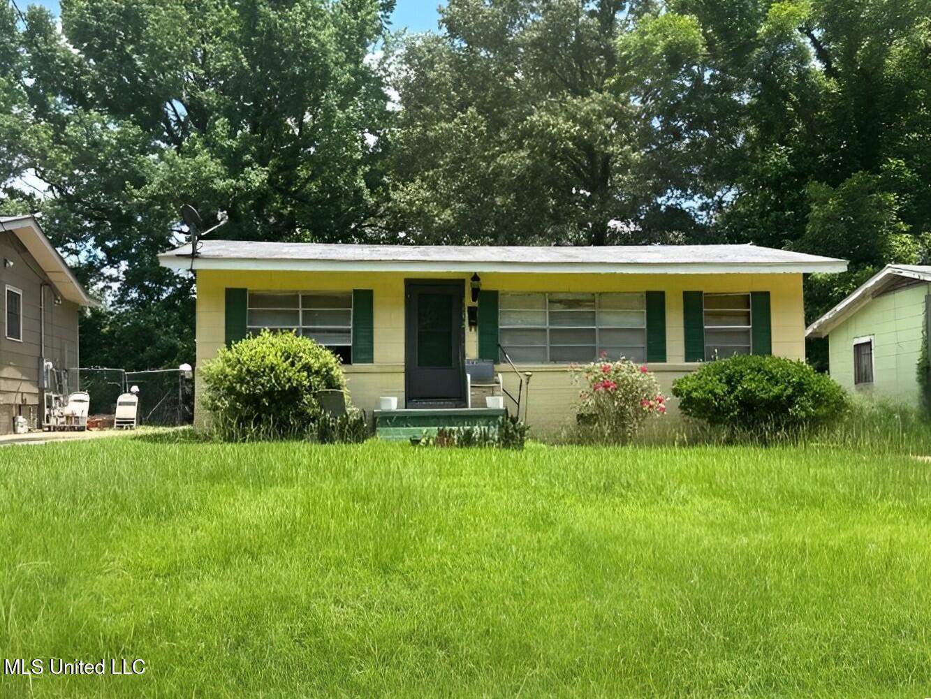 3712 Sunset Drive Jackson, MS 39213 - Photo 2 of 3 Front 2