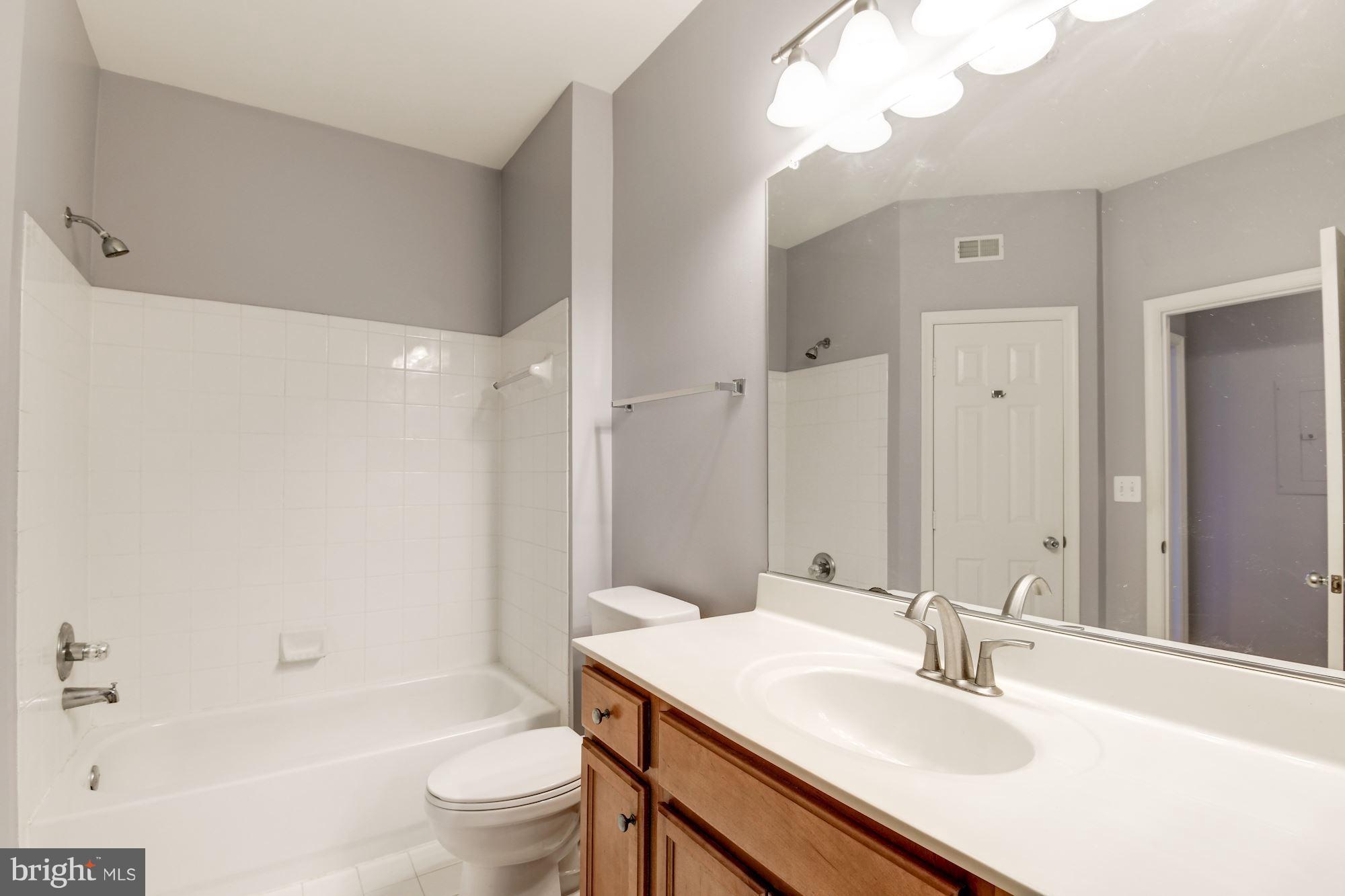 1509 North Point Drive, Unit 201 Reston, VA 20194 - Photo 14 of 19 Bath