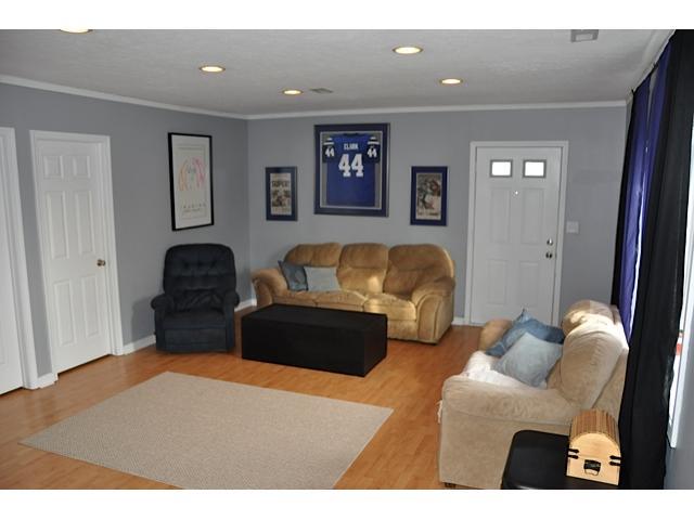 7306 North Carroll Road Indianapolis, IN 46236 - Photo 3 of 18 Gallery Image 3