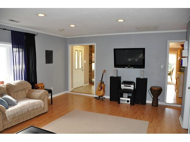 7306 North Carroll Road Indianapolis, IN 46236 - Photo 5 of 18 Gallery Image 5