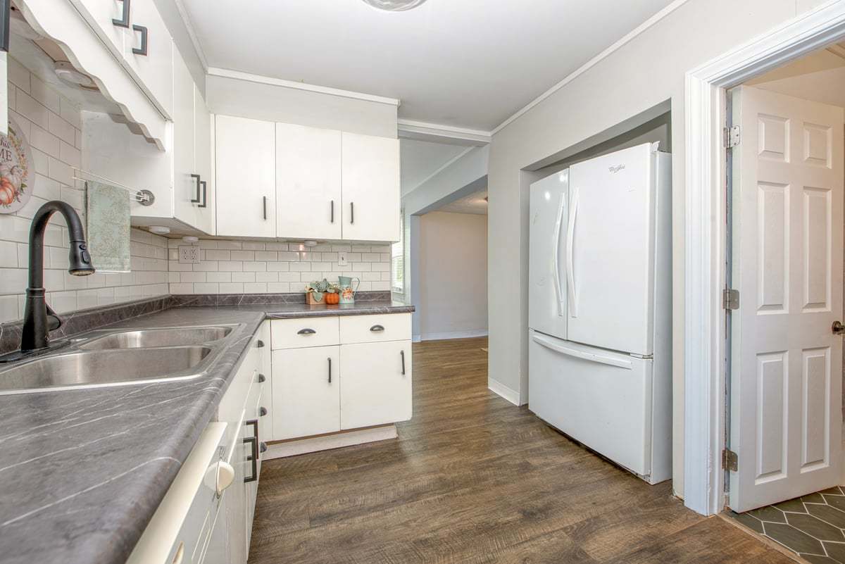 135 Oak Drive DeKalb, IL 60115 - Photo 15 of 23