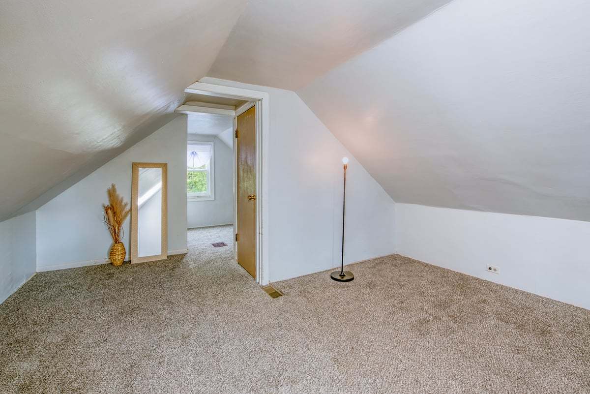 135 Oak Drive DeKalb, IL 60115 - Photo 20 of 23