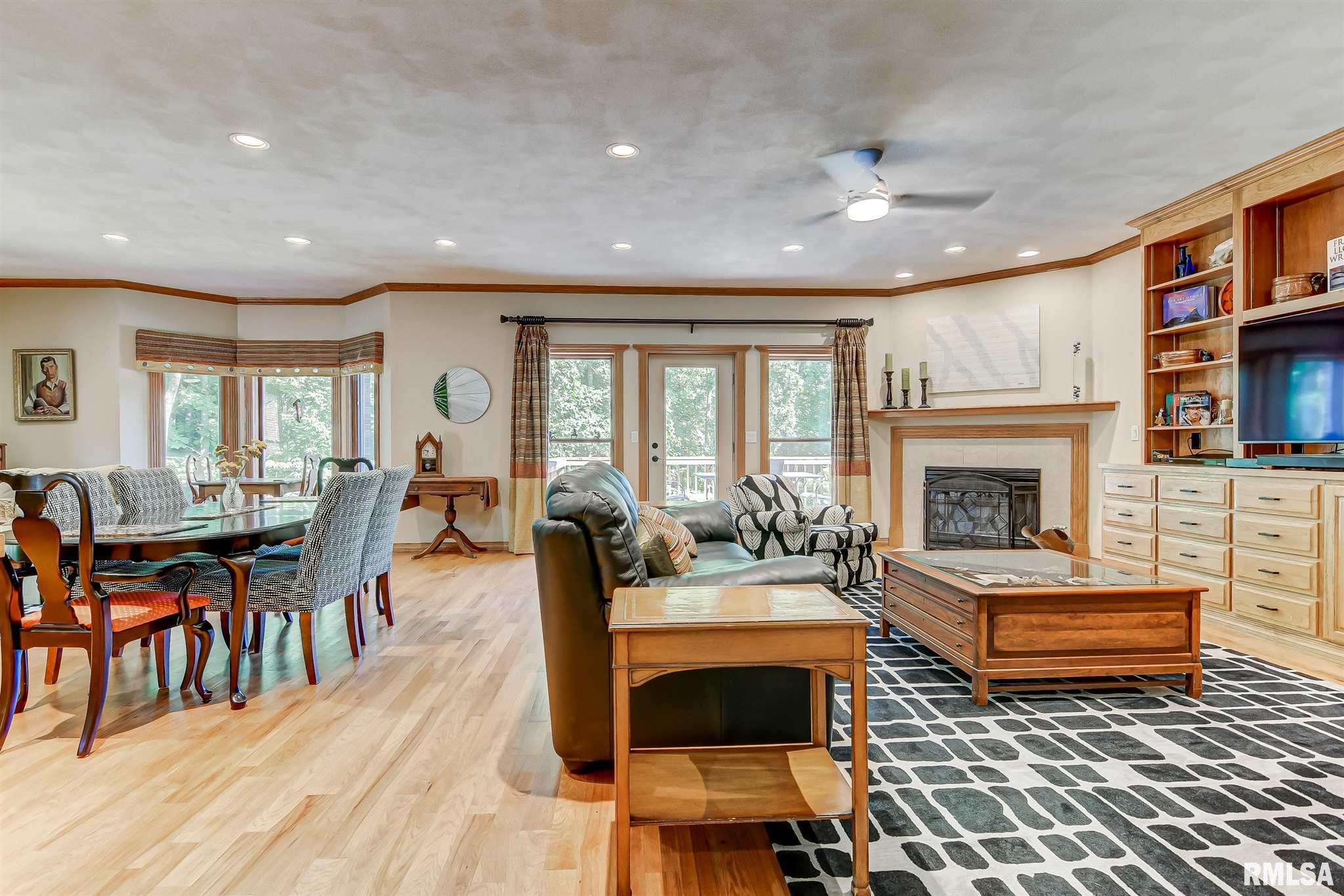 225 Timberridge Drive Springfield, IL 62702 - Photo 5 of 37