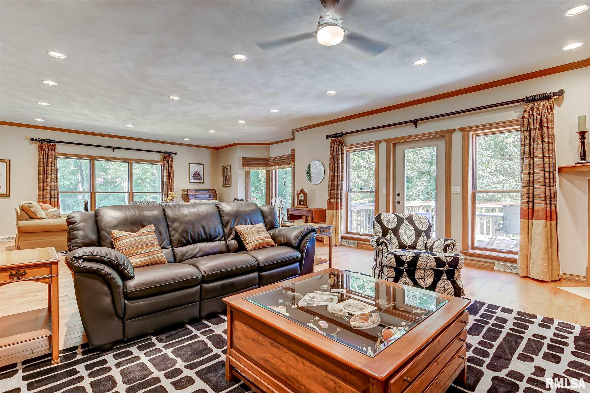 225 Timberridge Drive Springfield, IL 62702 - Photo 6 of 37