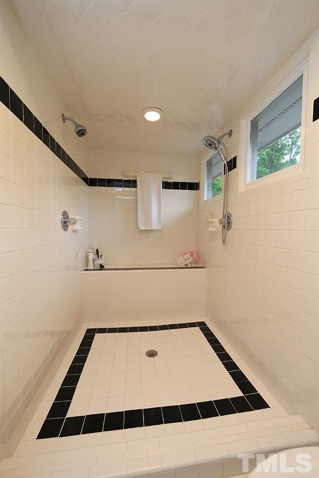 1504 Pecore Place Raleigh, NC 27615 - Photo 14 of 25 Extra large shower.