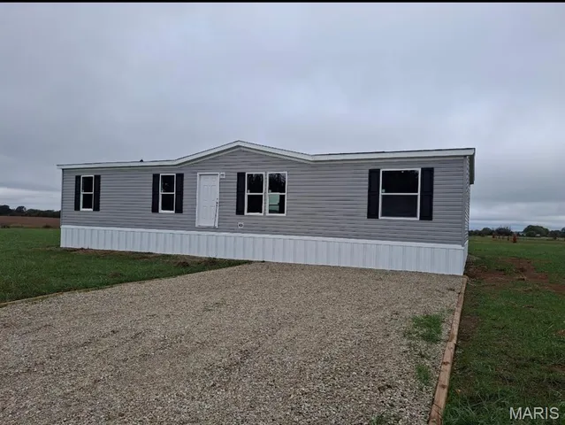 $159,900 | 19845 Divine Road, Lebanon, MO 65536