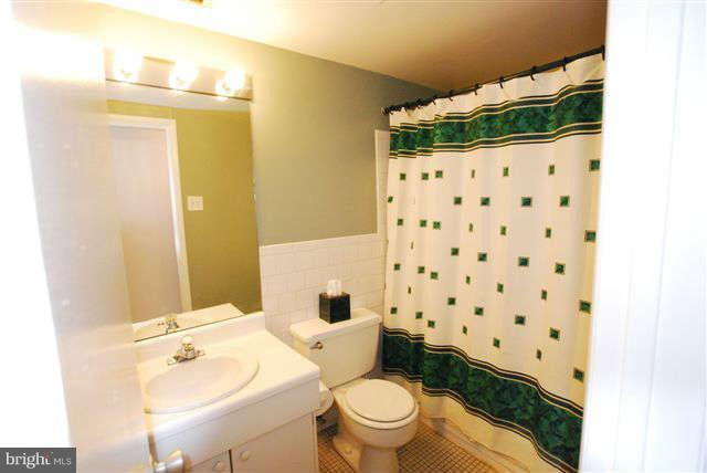 101 Cross Keys Road, Unit D Baltimore, MD 21210 - Photo 11 of 16 Bath (Master)