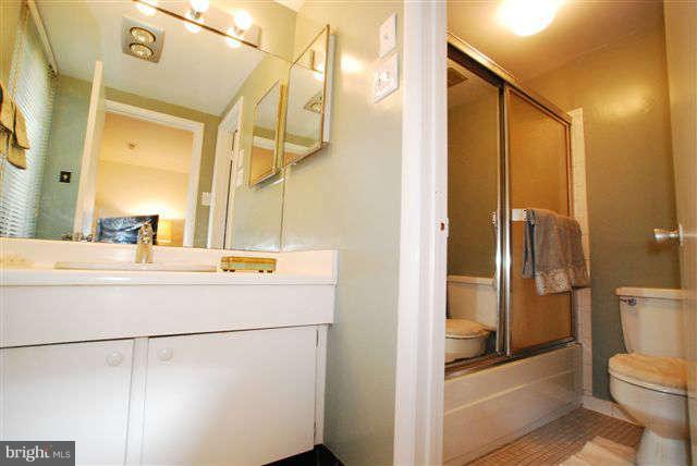 101 Cross Keys Road, Unit D Baltimore, MD 21210 - Photo 13 of 16 Bath