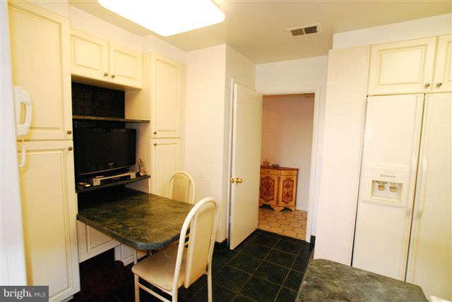 101 Cross Keys Road, Unit D Baltimore, MD 21210 - Photo 9 of 16 Kitchen