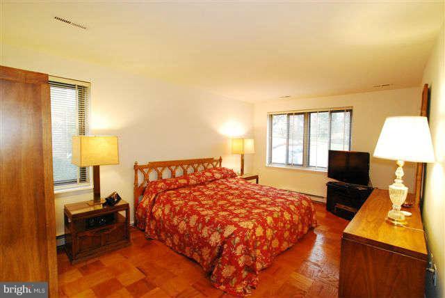 101 Cross Keys Road, Unit D Baltimore, MD 21210 - Photo 10 of 16 Bedroom (Master)
