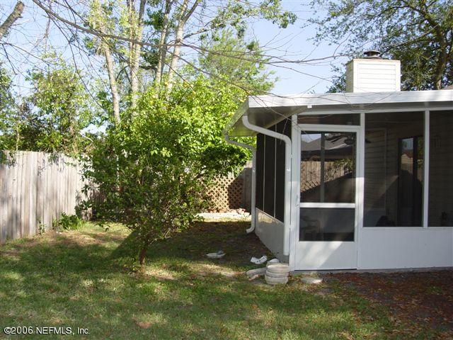 8419 Gemini Road Jacksonville, FL 32216 - Photo 3 of 4 Backyard