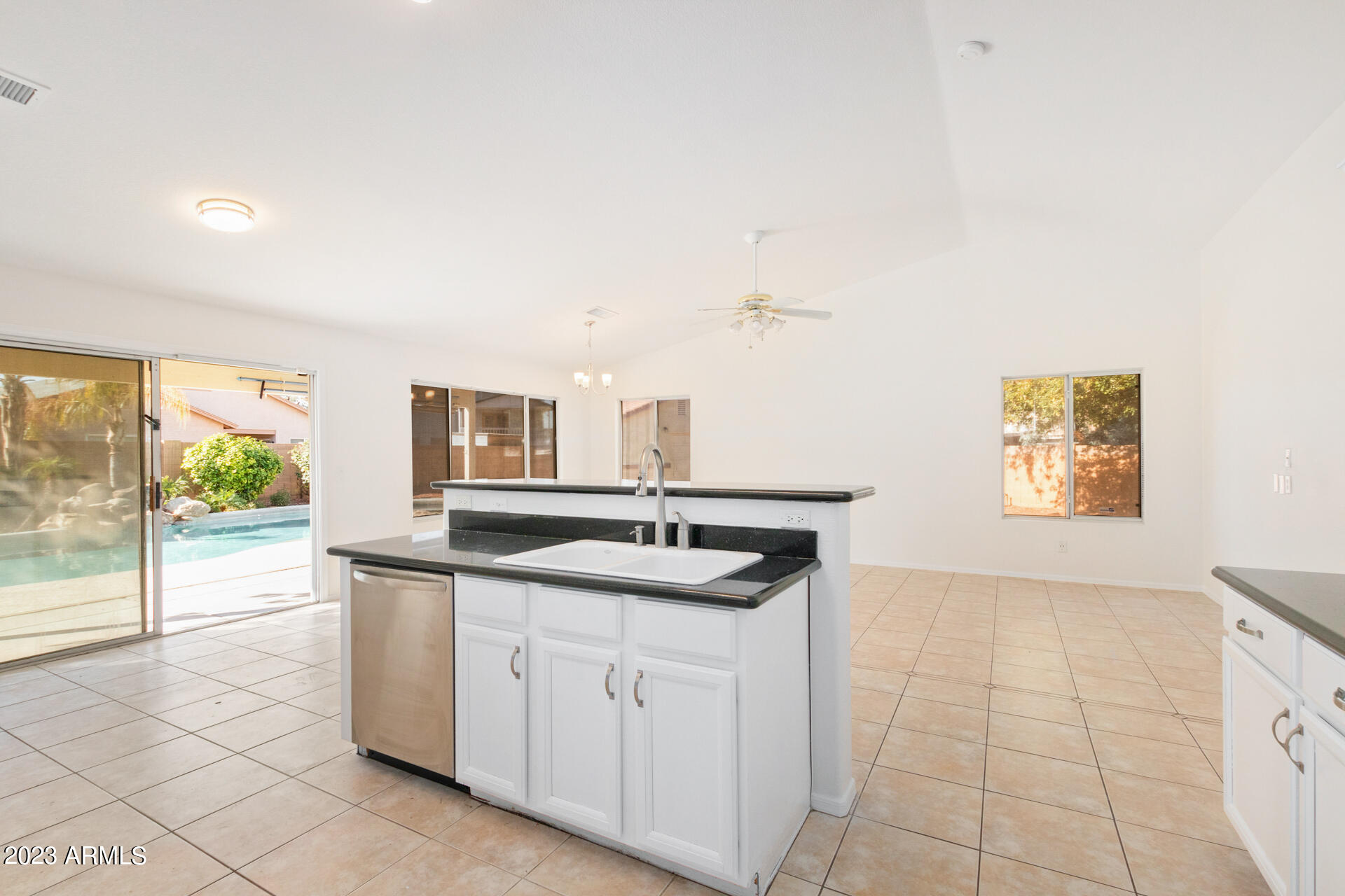 1821 East Apollo Road Phoenix, AZ 85042 - Photo 13 of 47 15-Apollo