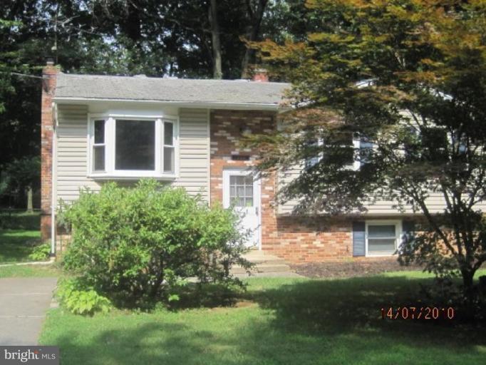 202 Woodland Road Gaithersburg, MD 20877 - Photo 1 of 12 Exterior (Main)