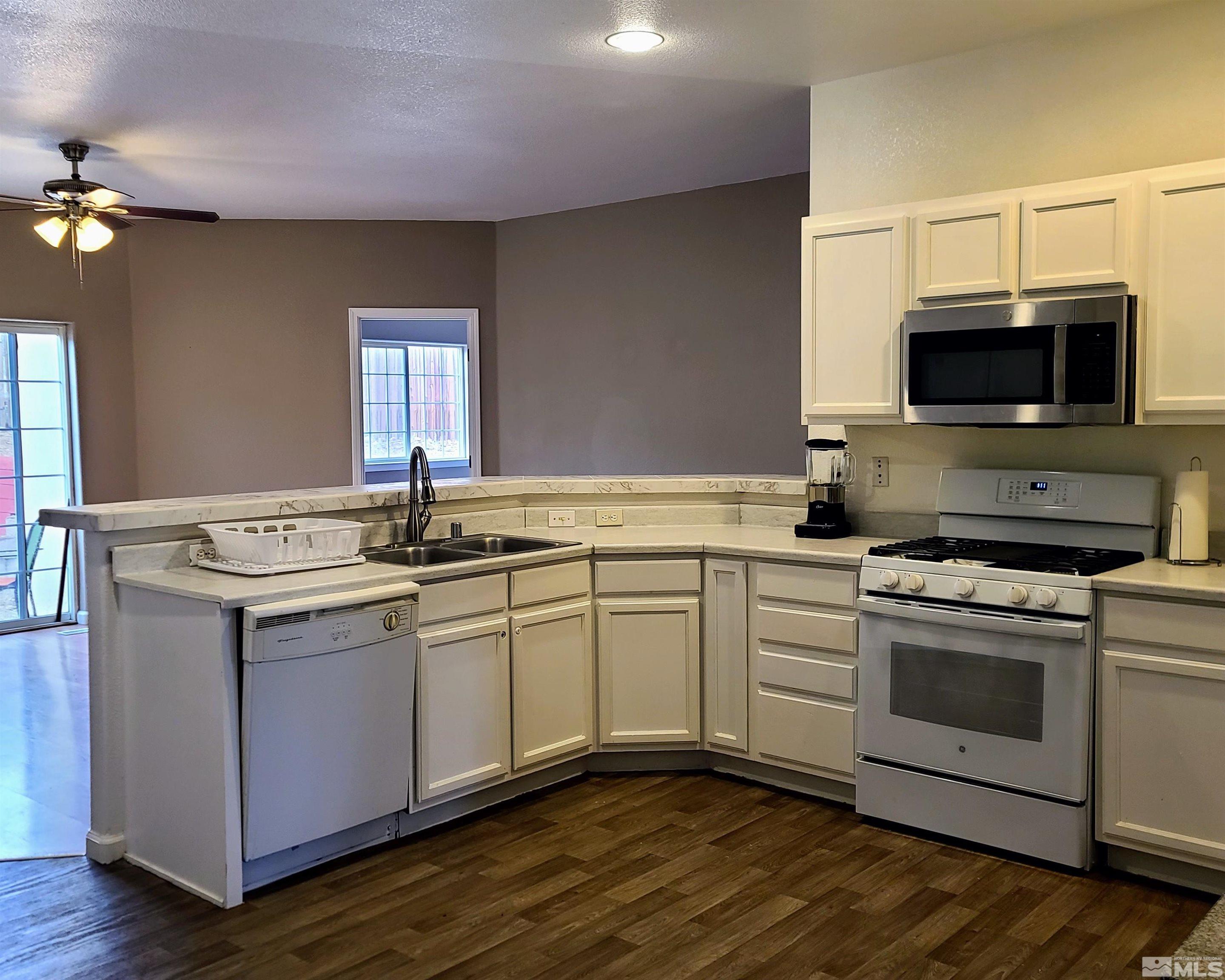 5999 Omaha Street Reno, NV 89506 - Photo 4 of 18 Photo 5