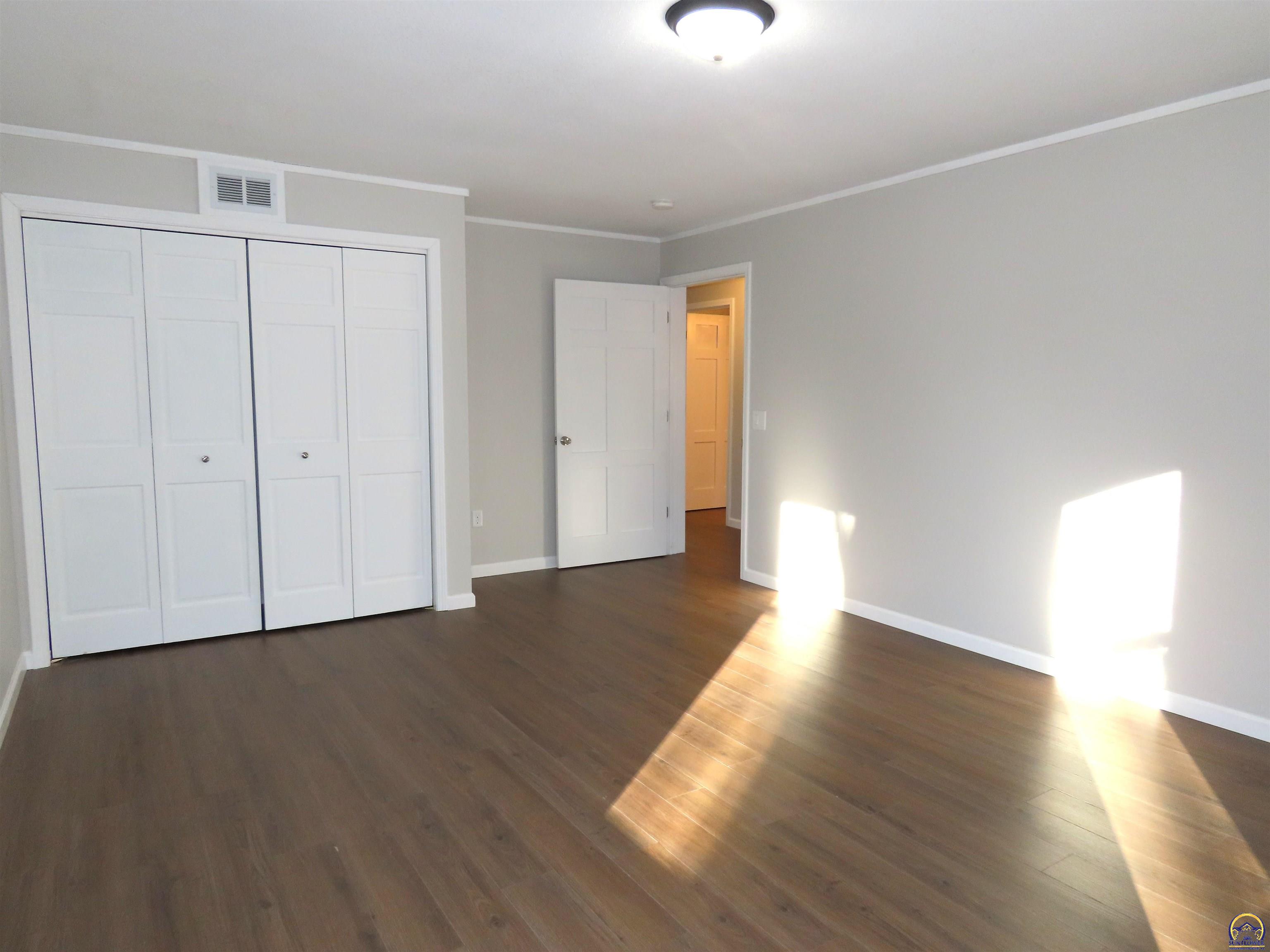 1021 Southwest Boswell Avenue Topeka, KS 66604 - Photo 13 of 22