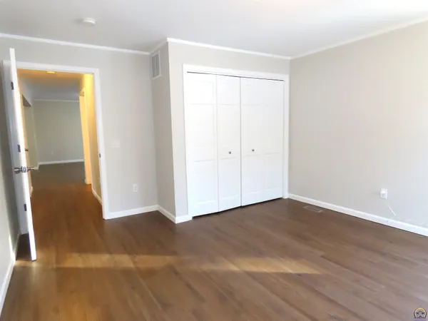 $164,900 | 1021 Southwest Boswell Avenue, Topeka, KS 66604