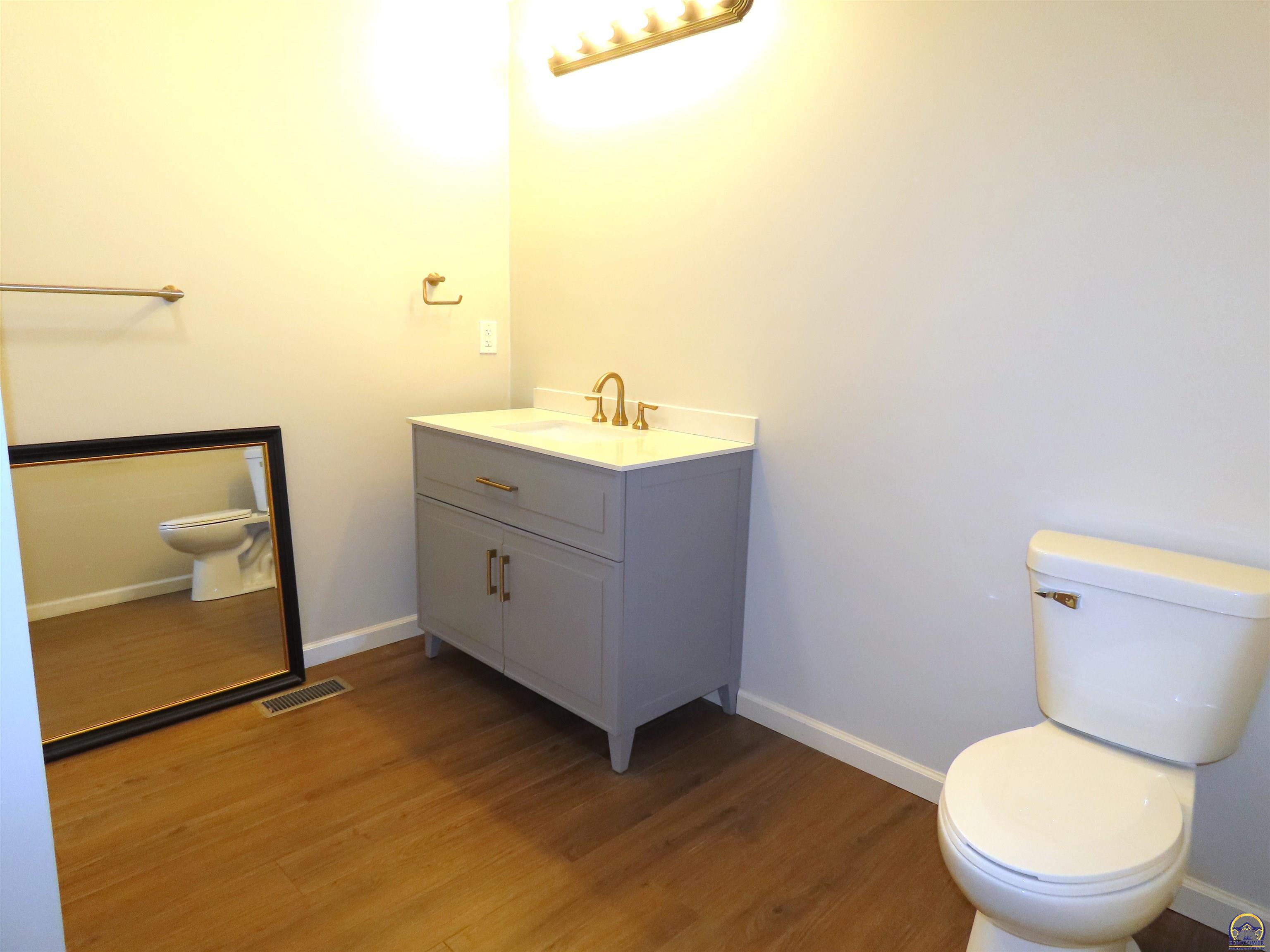 1021 Southwest Boswell Avenue Topeka, KS 66604 - Photo 16 of 22