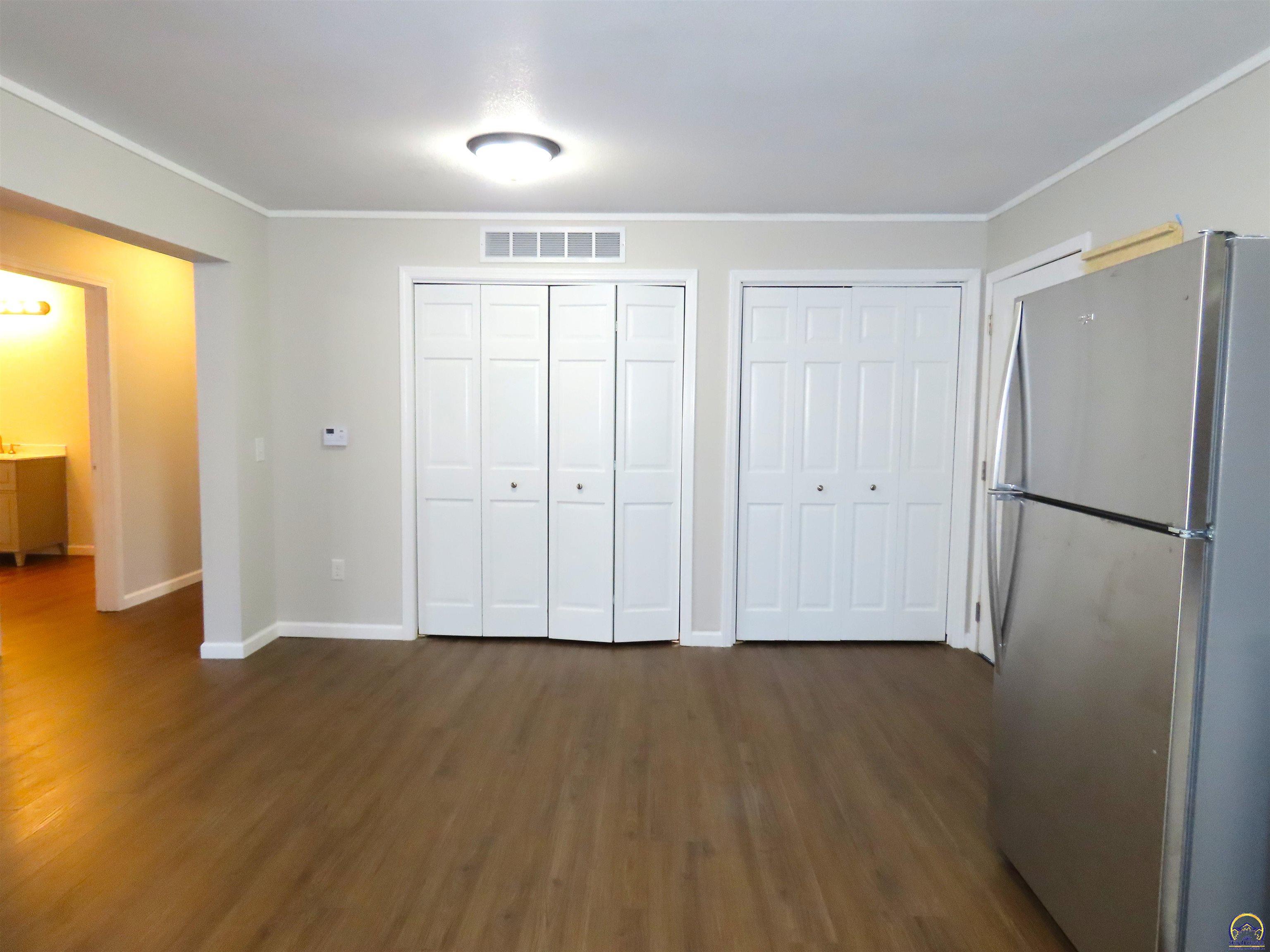 1021 Southwest Boswell Avenue Topeka, KS 66604 - Photo 8 of 22