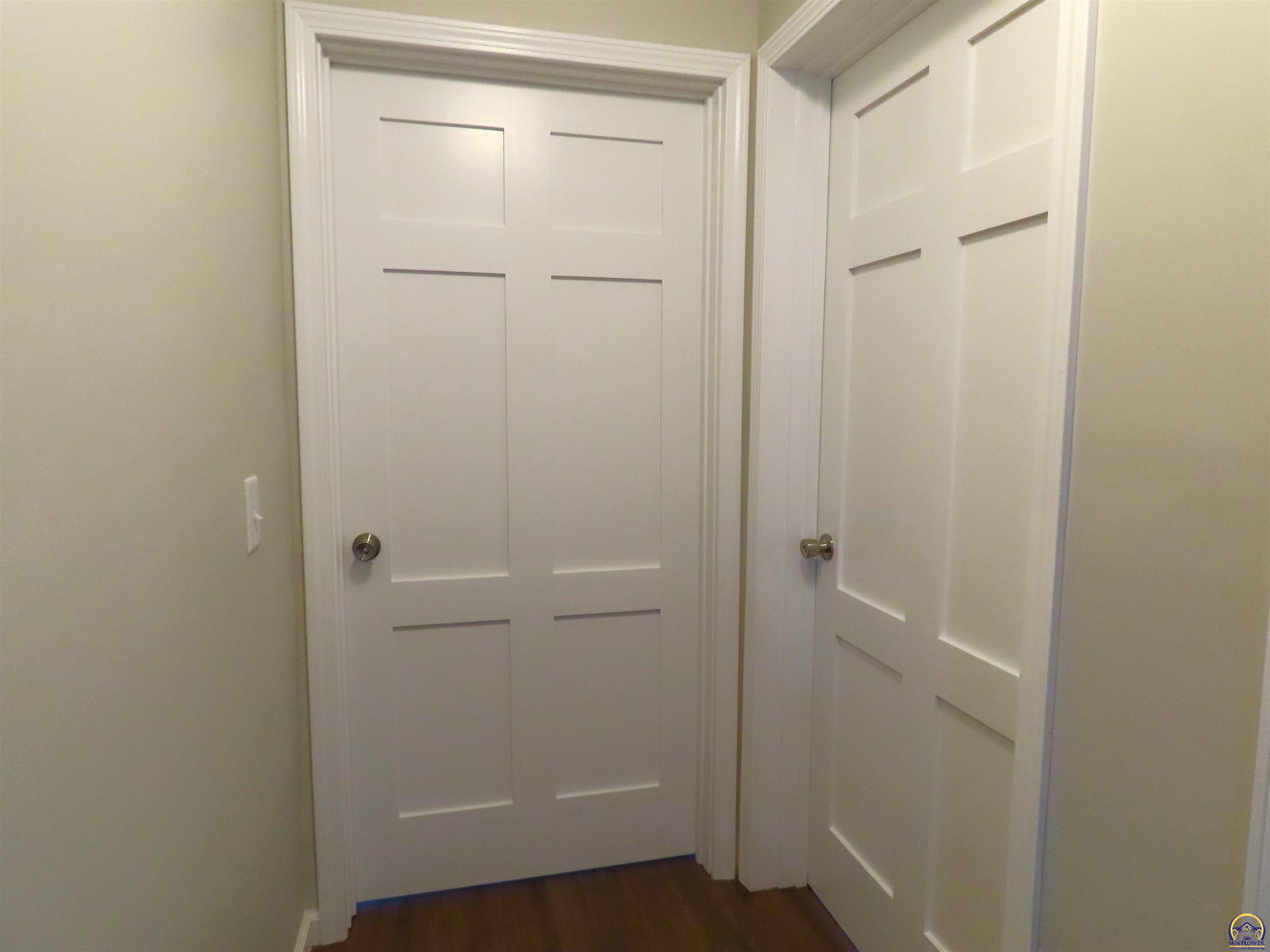 1021 Southwest Boswell Avenue Topeka, KS 66604 - Photo 10 of 22