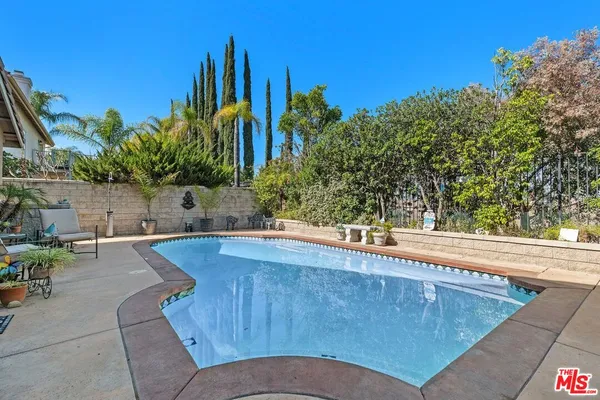 $975,000 | 435 Rembrandt Drive, Corona, CA 92882