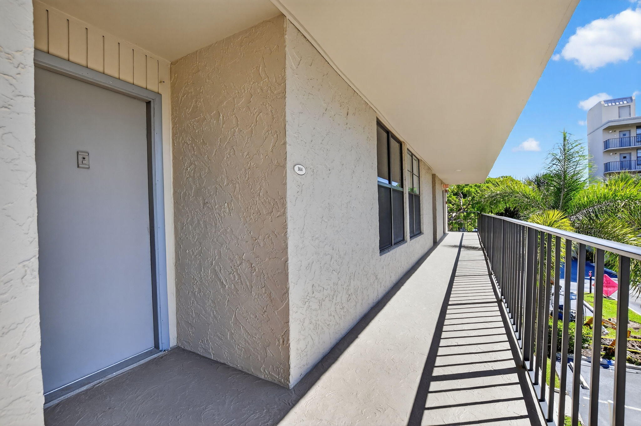 11 Royal Palm Way, Unit 3040 Boca Raton, FL 33432 - Photo 3 of 68 3-web-or-mls-DSC_1912