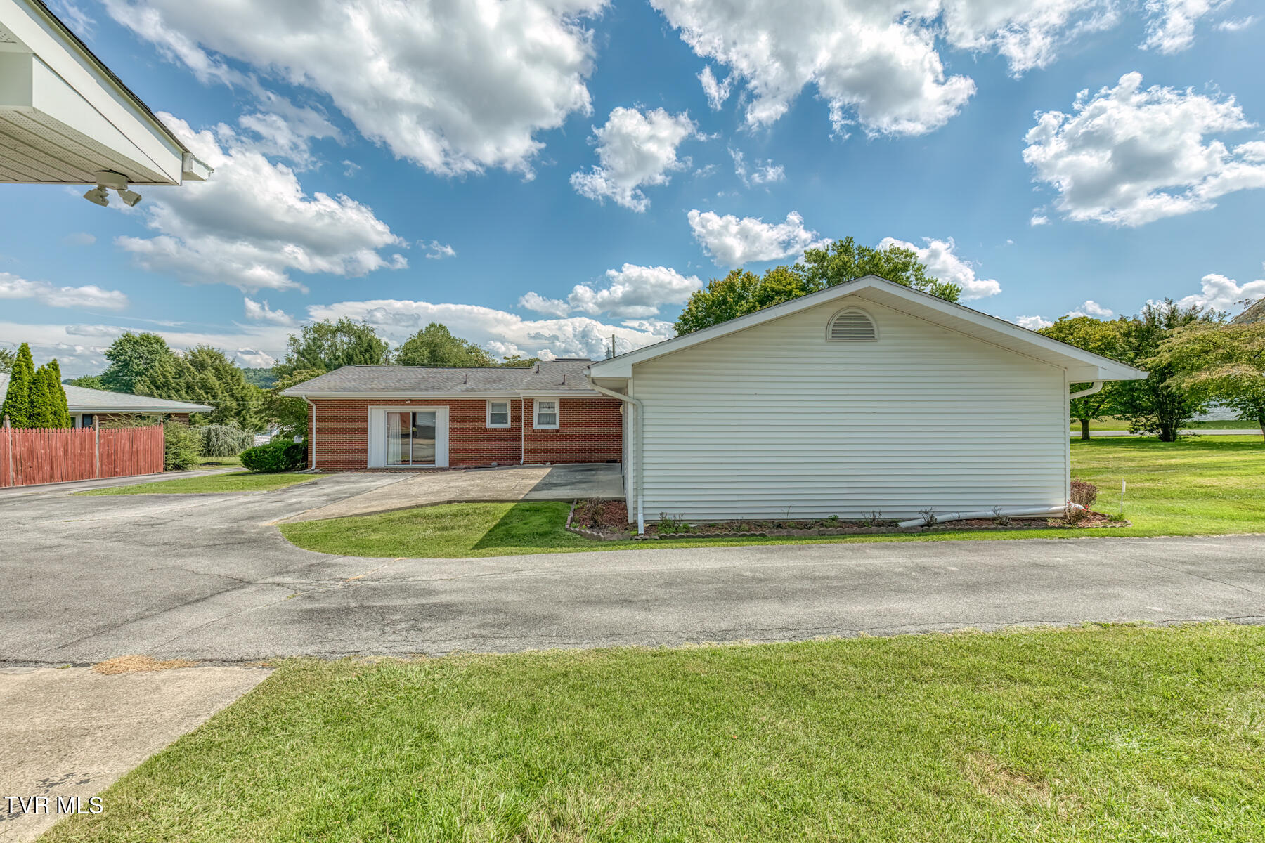2216 Wyndale Road Johnson City, TN 37604 - Photo 40 of 52 2216 Wyndale Rd-39