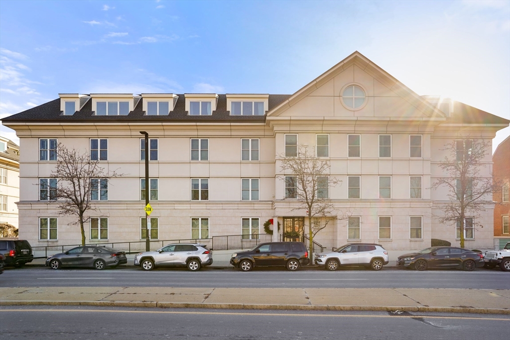 65 Chelsea Street, Unit 305 Boston, MA 02129 - Photo 24 of 30 a front view of a building