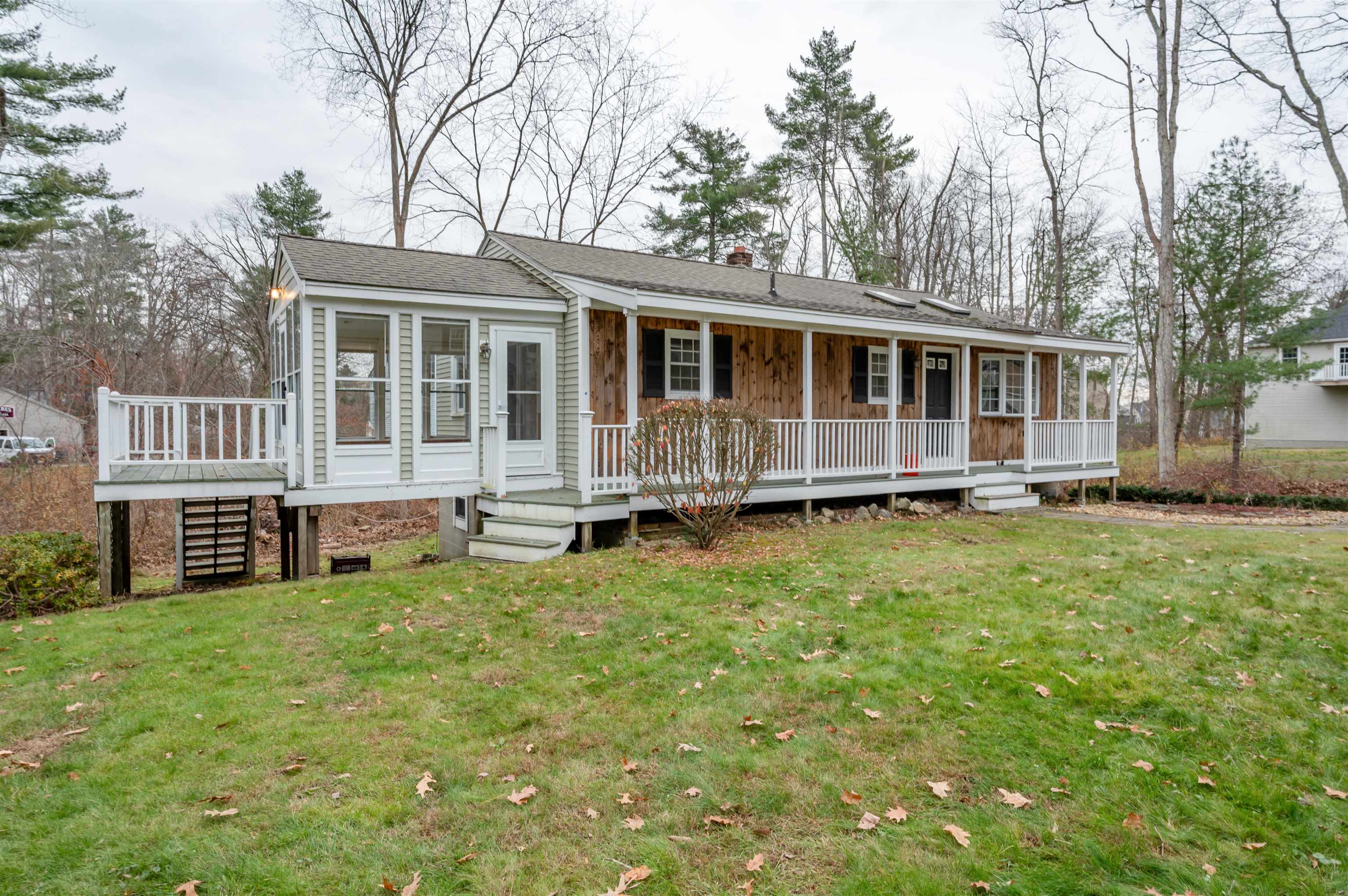 5 Betty Lane Salem, NH 03079 - Photo 2 of 36