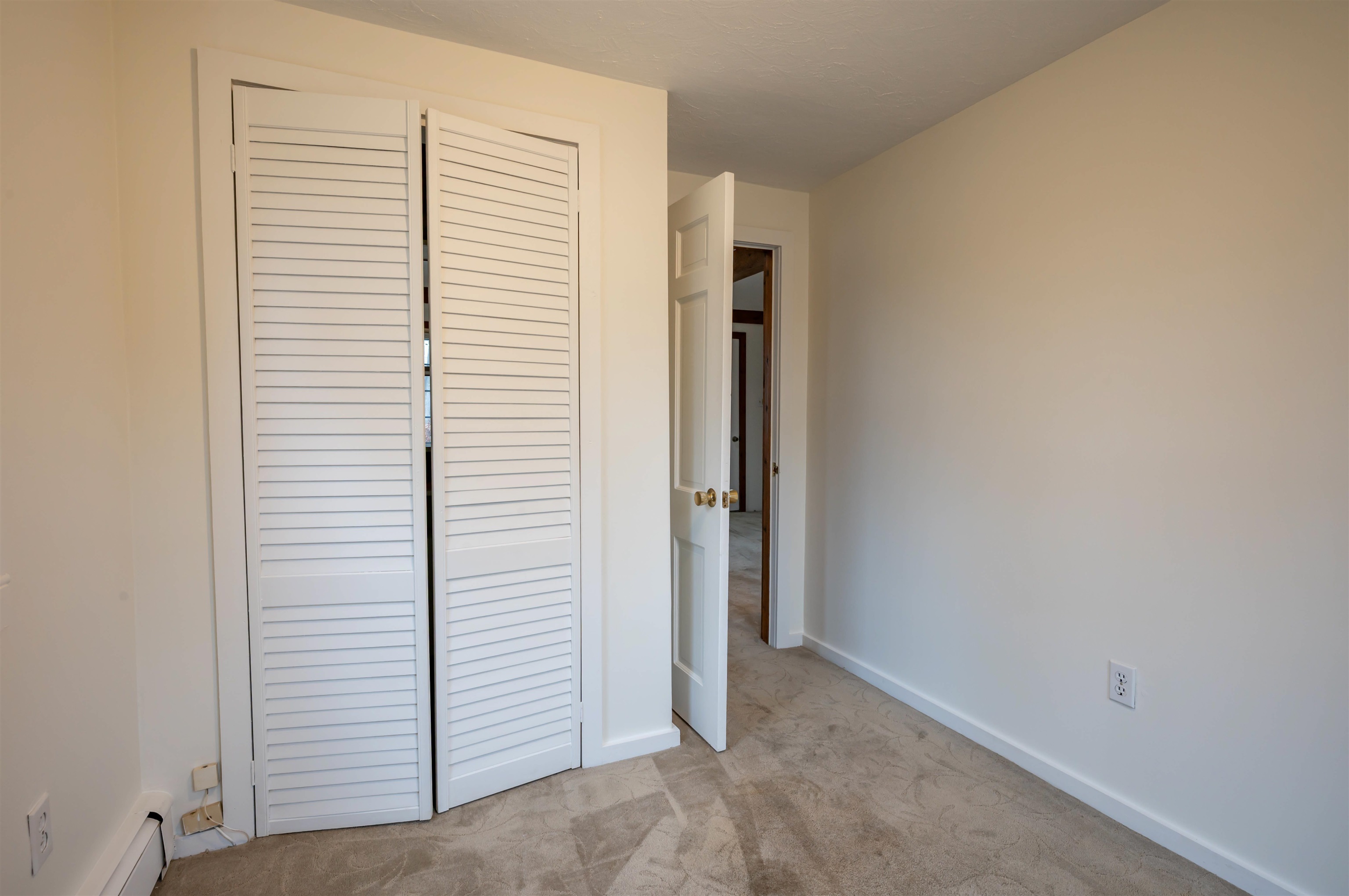 5 Betty Lane Salem, NH 03079 - Photo 27 of 36