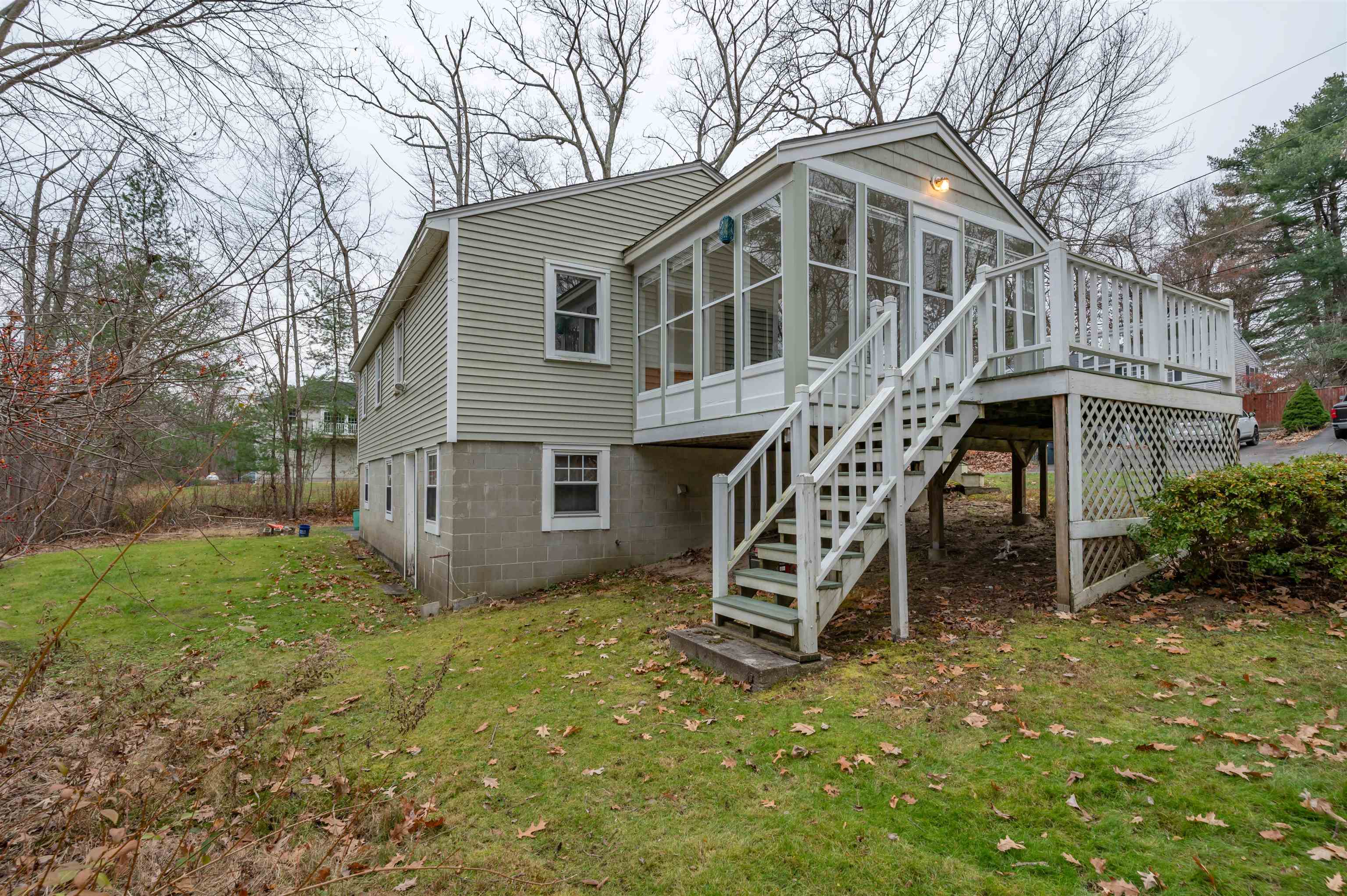 5 Betty Lane Salem, NH 03079 - Photo 3 of 36