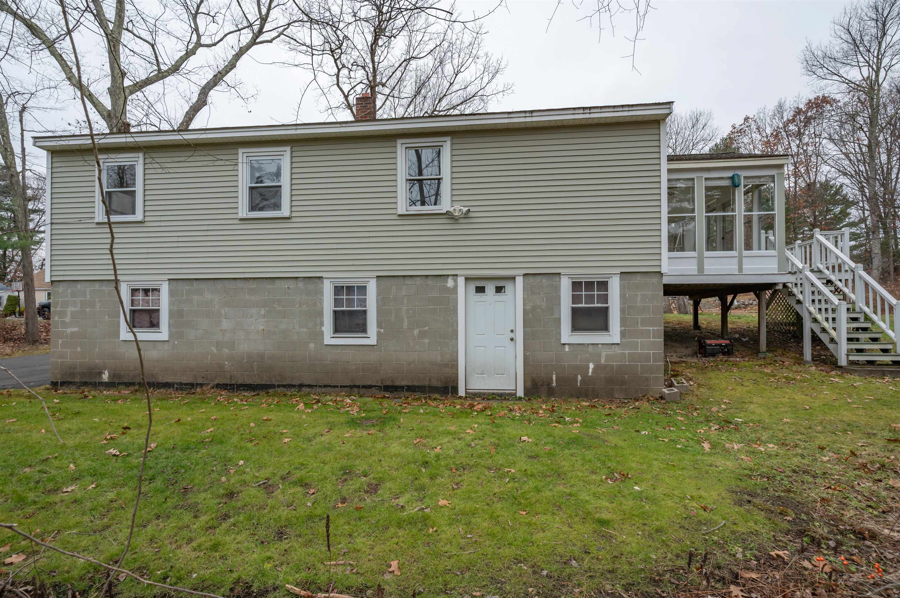 5 Betty Lane Salem, NH 03079 - Photo 4 of 36