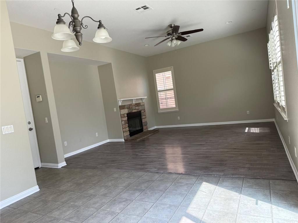 1742 Edmon Way Riverside, CA 92501 - Photo 5 of 23 Gallery Image 5