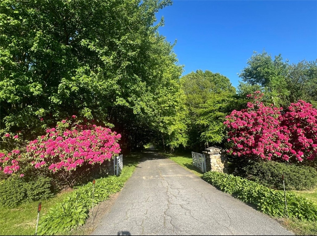 4458 Tower Hill Road South Kingstown, RI 02879 - Photo 6 of 10